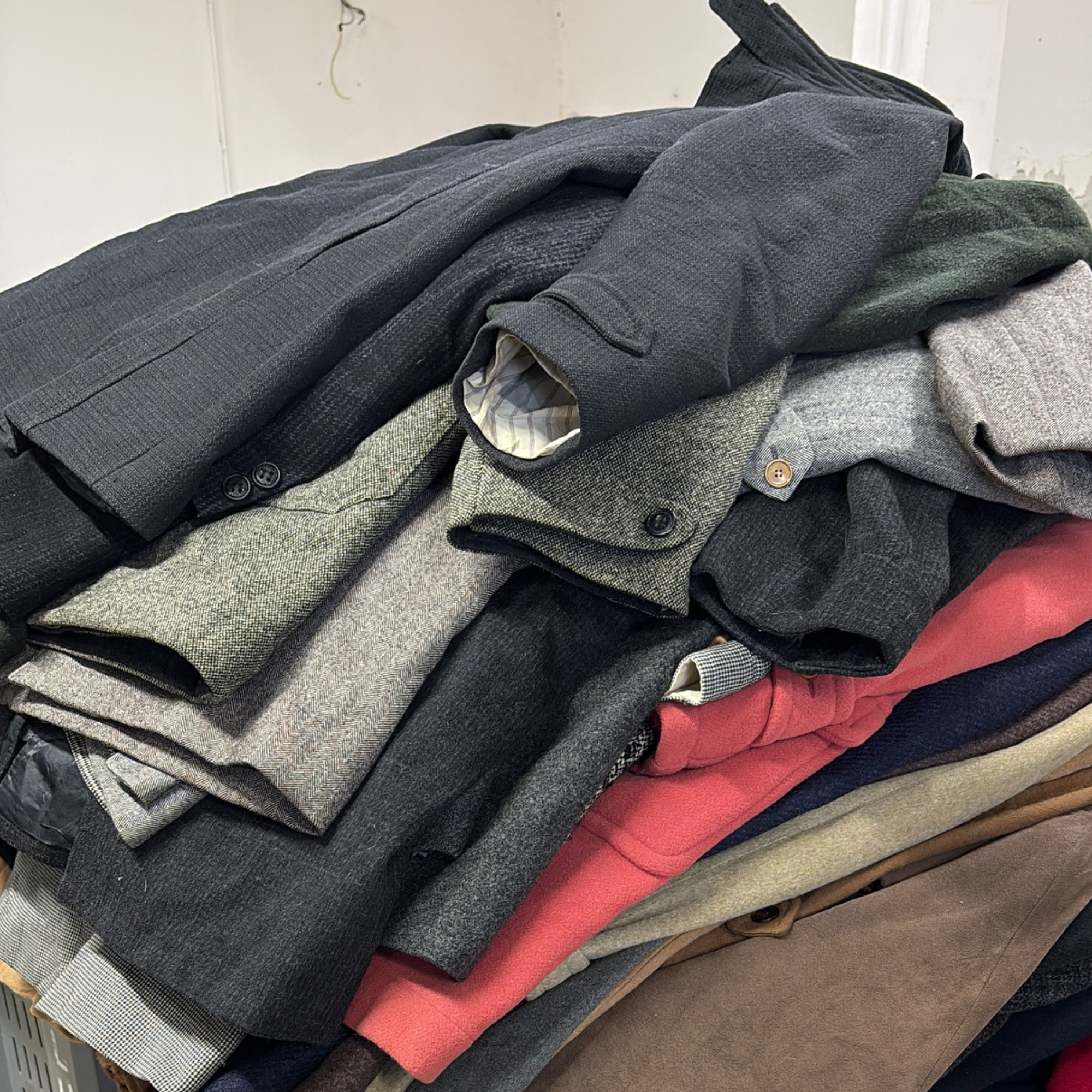 BOX CAPPOTTI PURA LANA VINTAGE 50 Kg - immagine 2