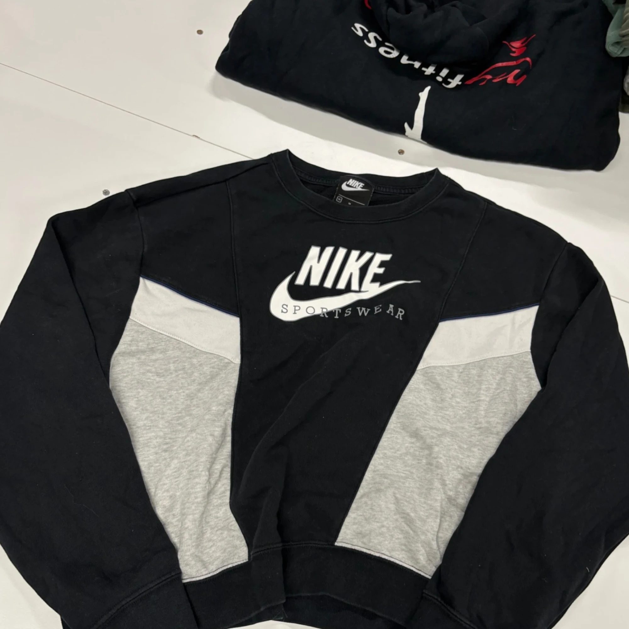 BOX FELPE E PANTALONI TUTA SECONDA SCELTA MIX FIRMATO 25 Kg - immagine 5